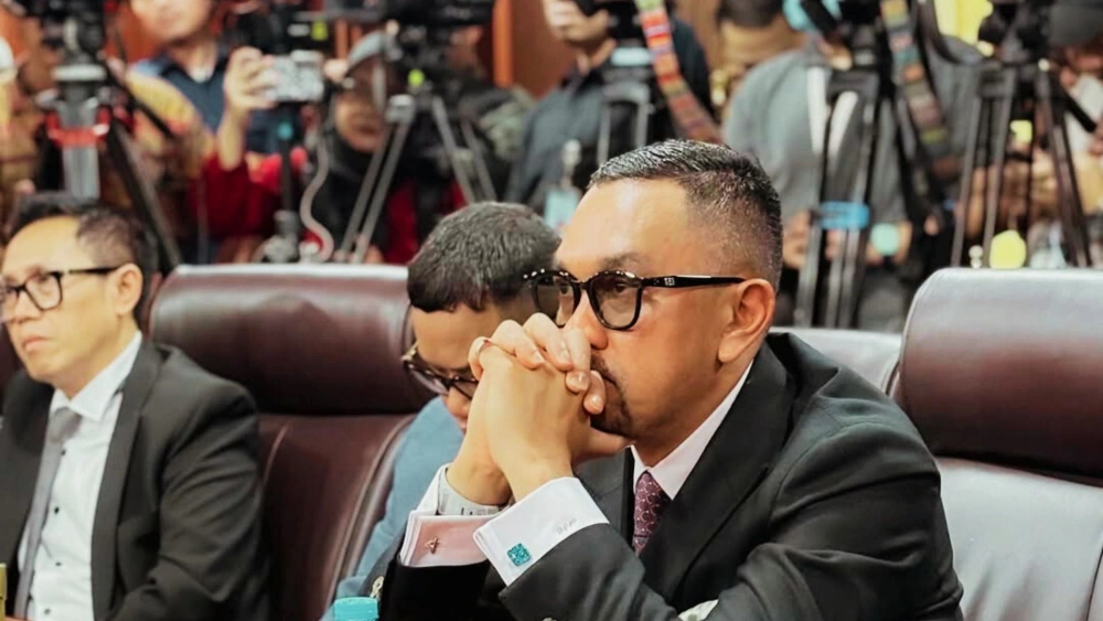 Ahmad Sahroni donasi Rp1 miliar untuk membantu pemulihan korban bencana di Sumatera. [Instagram]